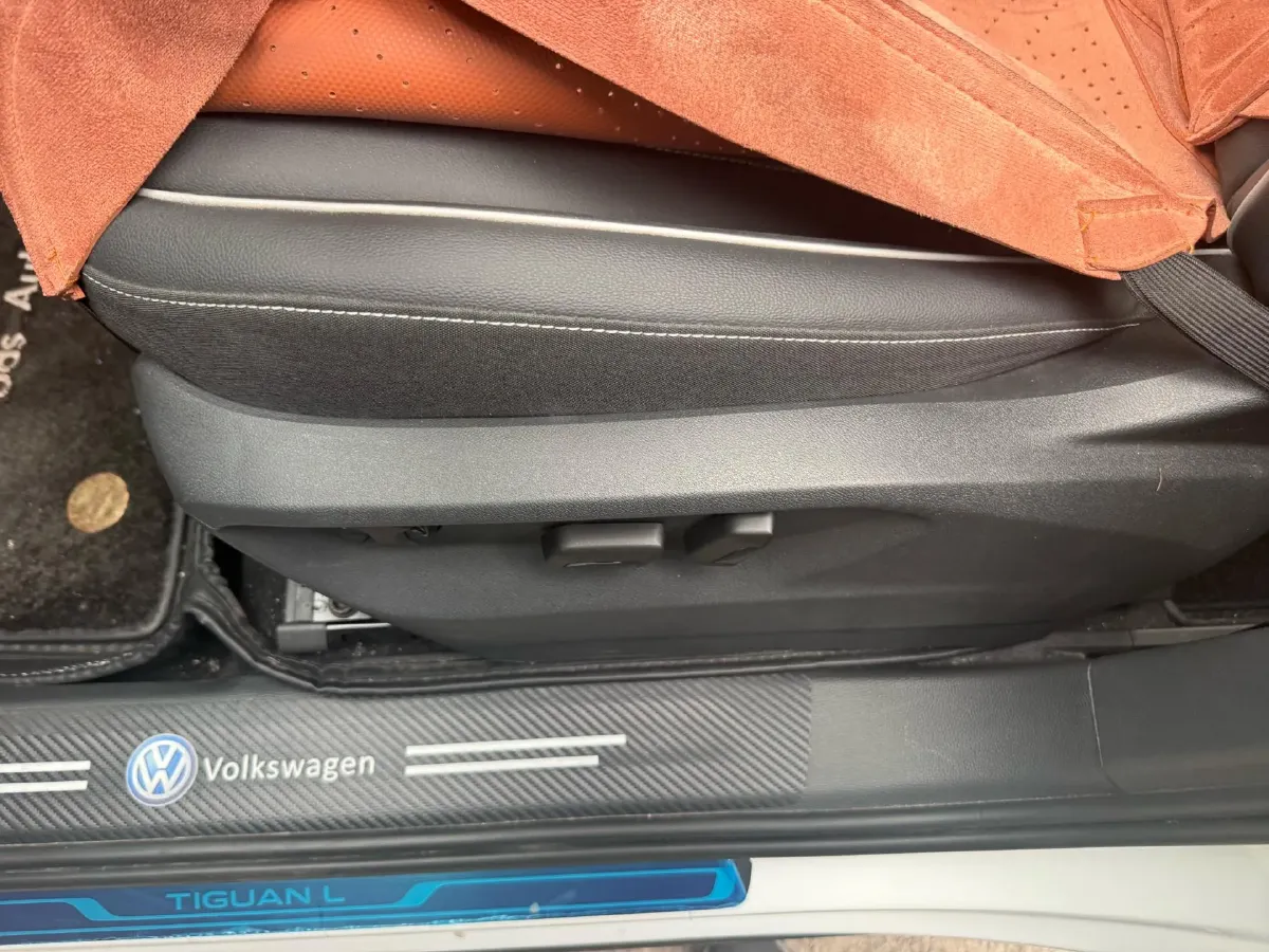 2024 Volkswagen Tiguan L 2.0T 186HP L4 7DCT,autocango,china used car exporter,china ev exporter,chinese used car exporter,chinese used ev exporter