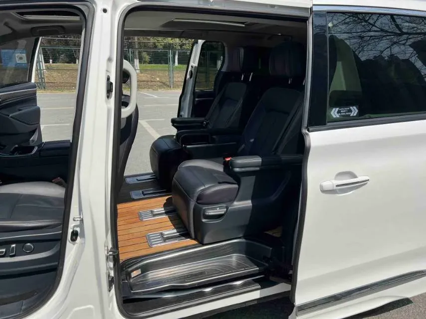 2021 GAC Trumpchi M8 2.0T 252HP L4 8AT,autocango,china used car exporter,china ev exporter,chinese used car exporter,chinese used ev exporter