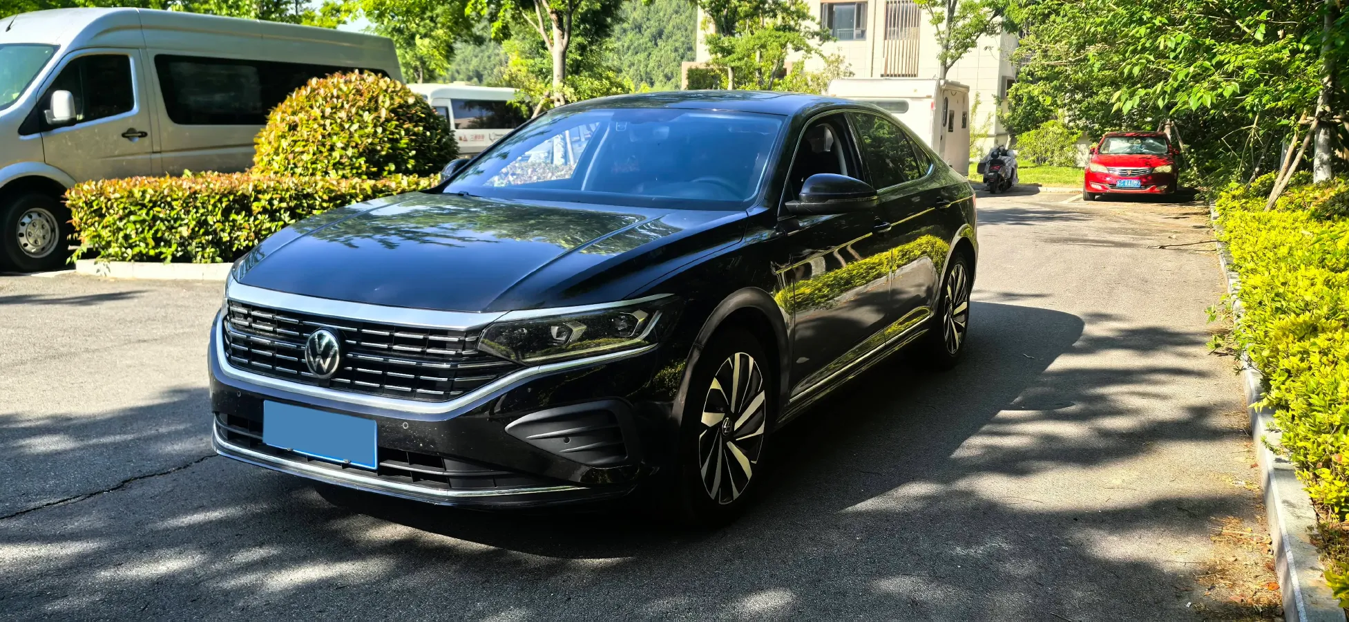2025 Volkswagen Passat 2.0T 220HP L4 7DCT,autocango,china used car exporter,china ev exporter,chinese used car exporter,chinese used ev exporter