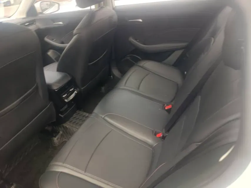 2023 Roewe i5 1.5L 129HP L4 CVT,autocango,china used car exporter,china ev exporter,chinese used car exporter,chinese used ev exporter