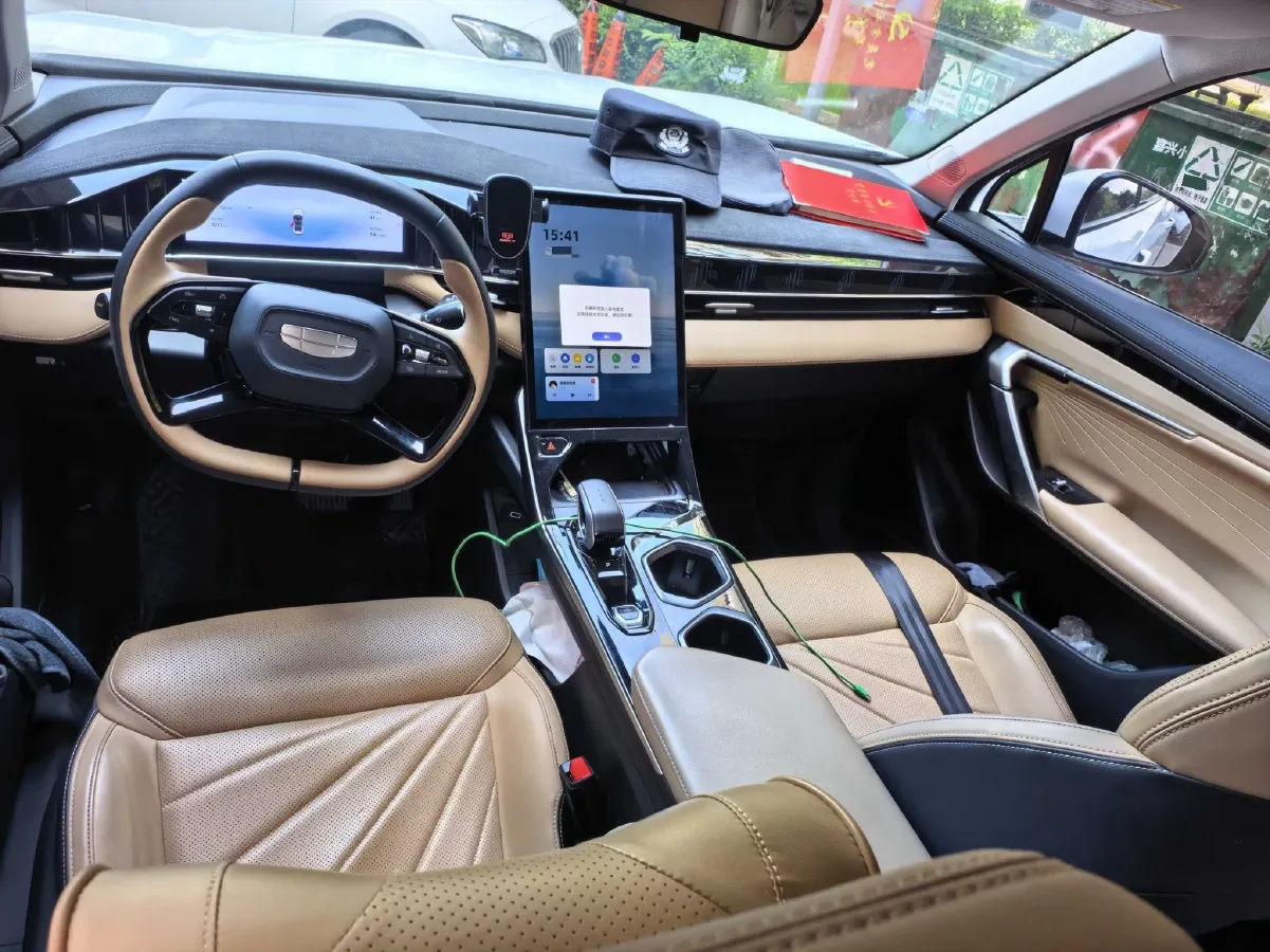2023 Geely StarRay 1.5T 181HP L4 7DCT,autocango,china used car exporter,china ev exporter,chinese used car exporter,chinese used ev exporter
