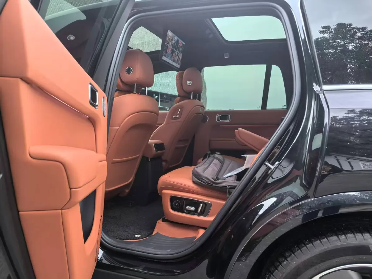 2024 Ford Bronco 2.3T 275HP L4 10AT,autocango,china used car exporter,china ev exporter,chinese used car exporter,chinese used ev exporter