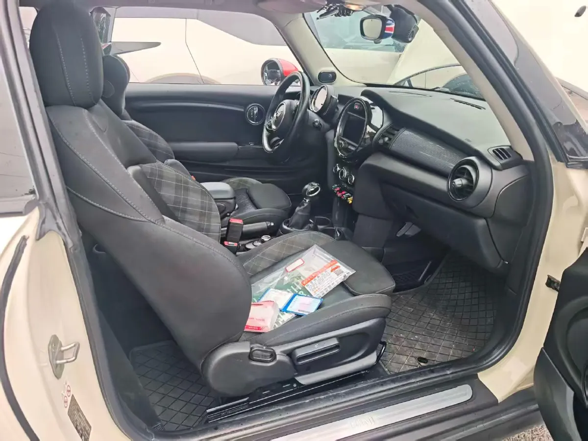2018 MINI MINI 1.5T 136HP L3 6AT,autocango,china used car exporter,china ev exporter,chinese used car exporter,chinese used ev exporter