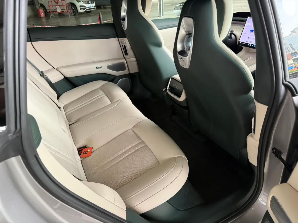 2025 MI YU7 BEV 101.7KWH,autocango,china used car exporter,china ev exporter,chinese used car exporter,chinese used ev exporter