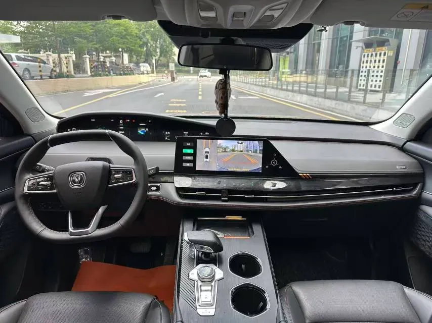 2021 ChangAn UNI-K 2.0T 233HP L4 8AT,autocango,china used car exporter,china ev exporter,chinese used car exporter,chinese used ev exporter