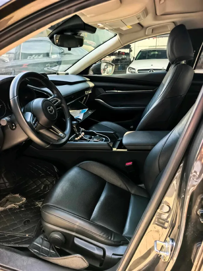 2022 Mazda 3 Axela 2.0L 158HP L4 6AT,autocango,china used car exporter,china ev exporter,chinese used car exporter,chinese used ev exporter