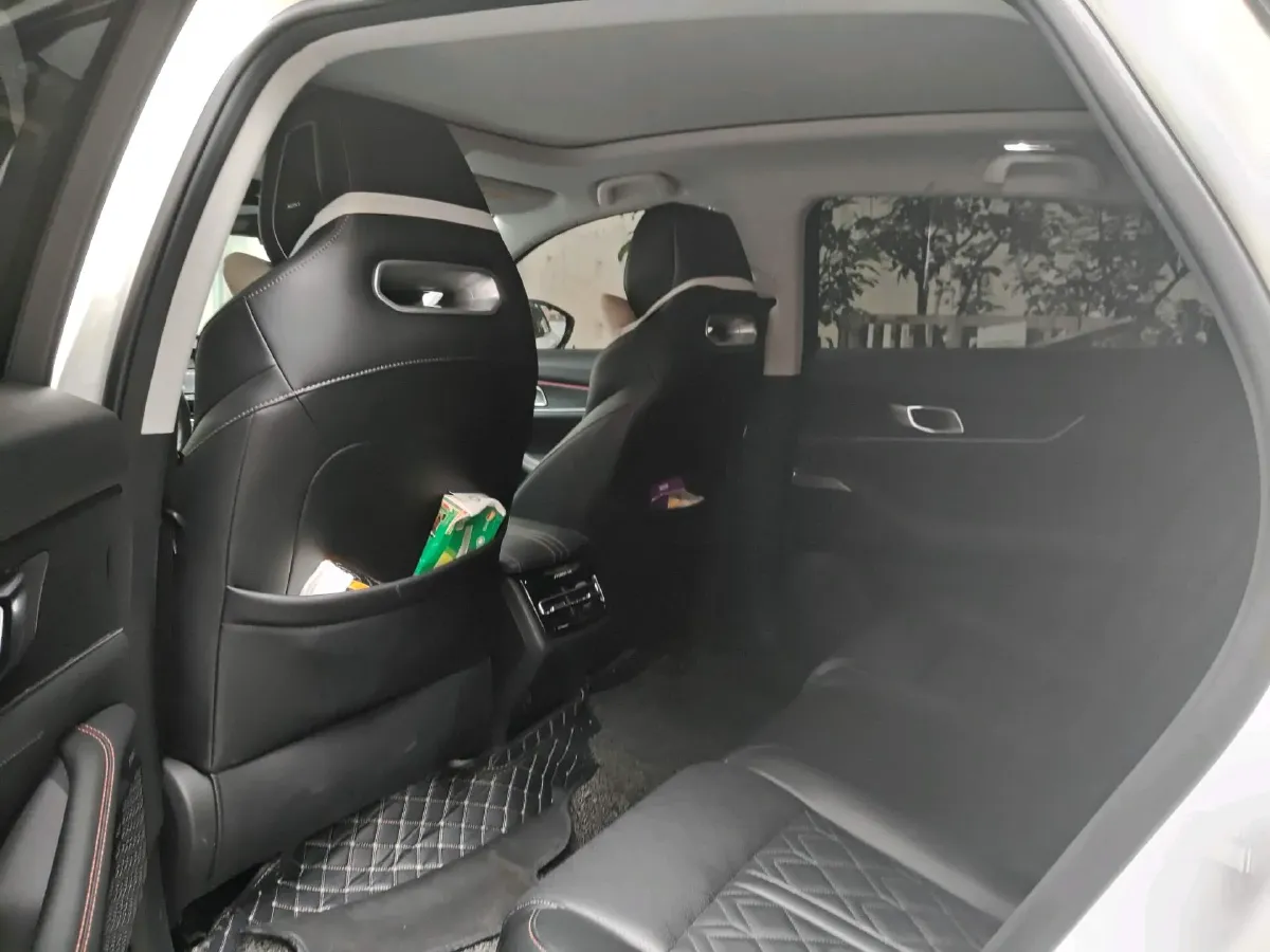 2021 ChangAn UNI-K 2.0T 233HP L4 8AT,autocango,china used car exporter,china ev exporter,chinese used car exporter,chinese used ev exporter