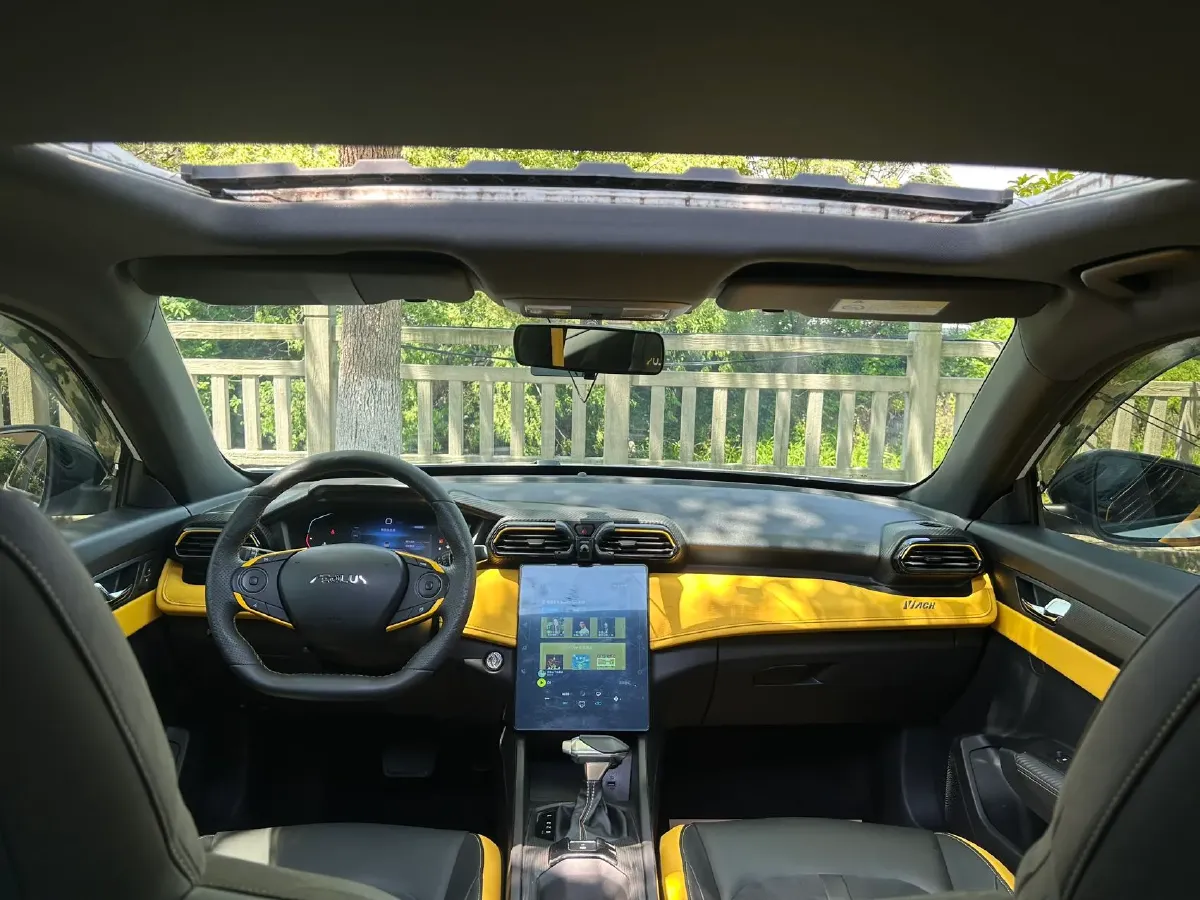 2023 DongFeng Aeolus YiXuan 1.5T 197HP L4 6DCT,autocango,china used car exporter,china ev exporter,chinese used car exporter,chinese used ev exporter