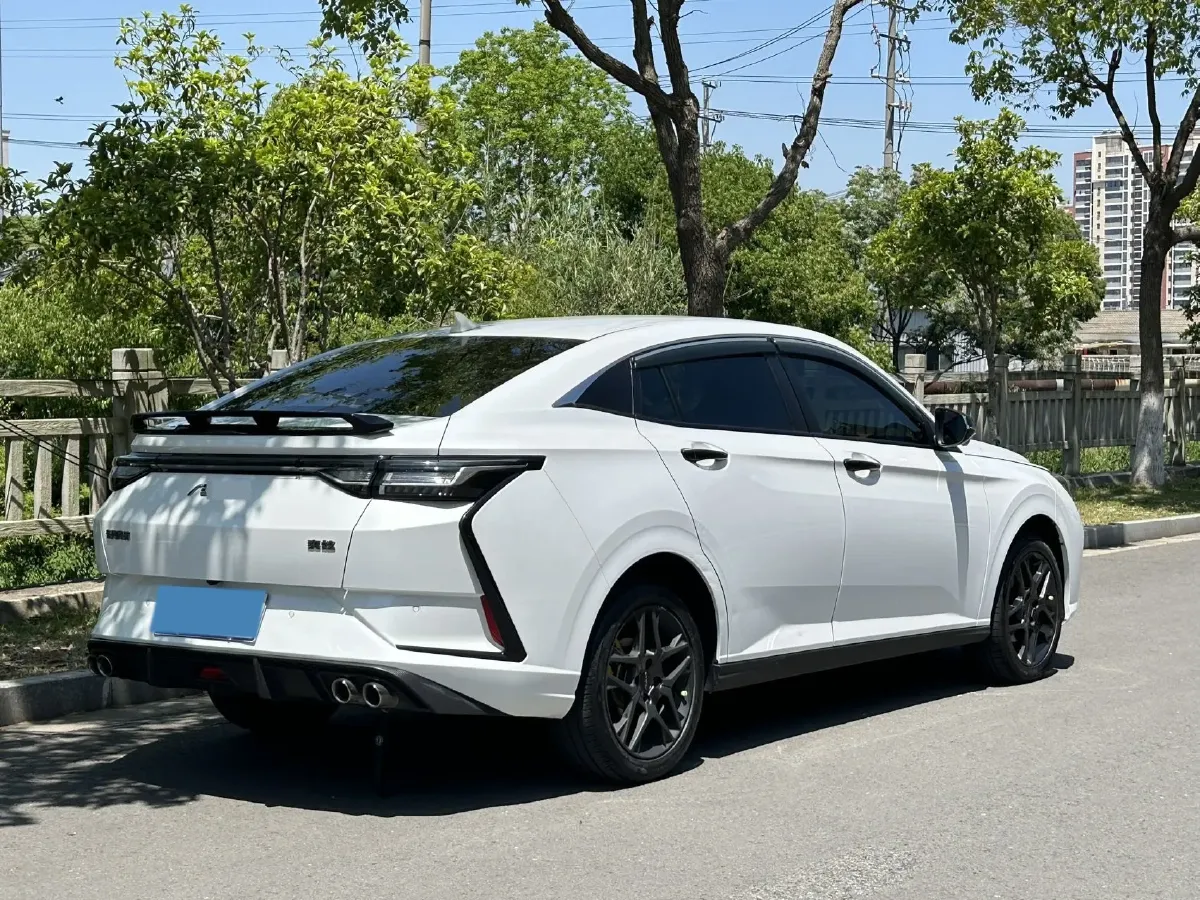 2023 DongFeng Aeolus YiXuan 1.5T 197HP L4 6DCT,autocango,china used car exporter,china ev exporter,chinese used car exporter,chinese used ev exporter
