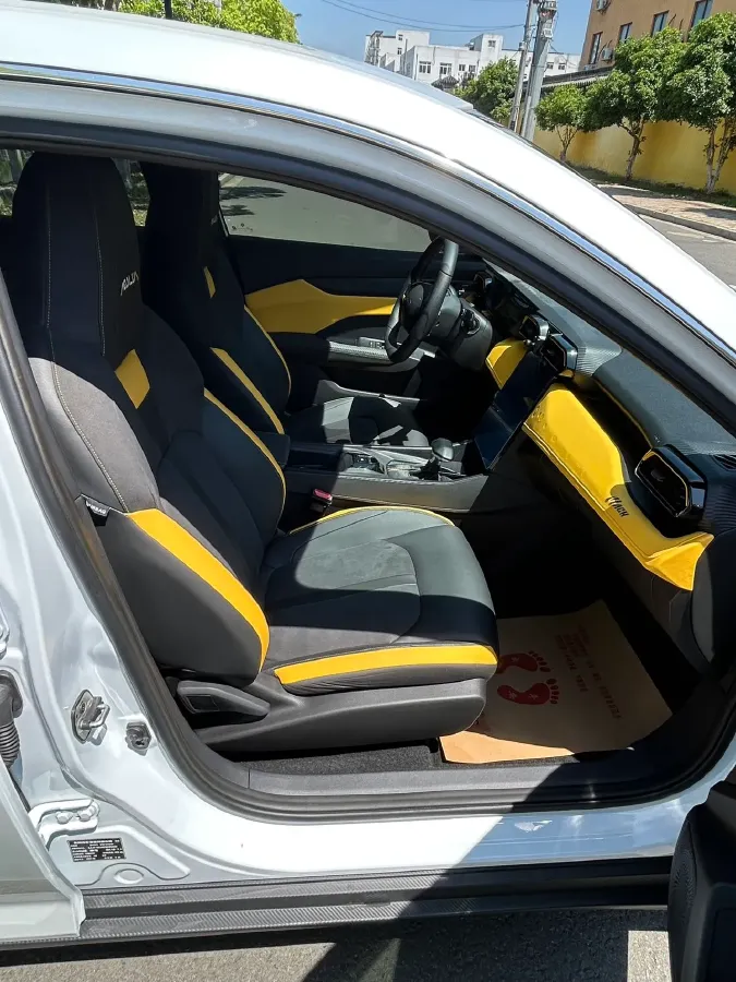 2023 DongFeng Aeolus YiXuan 1.5T 197HP L4 6DCT,autocango,china used car exporter,china ev exporter,chinese used car exporter,chinese used ev exporter