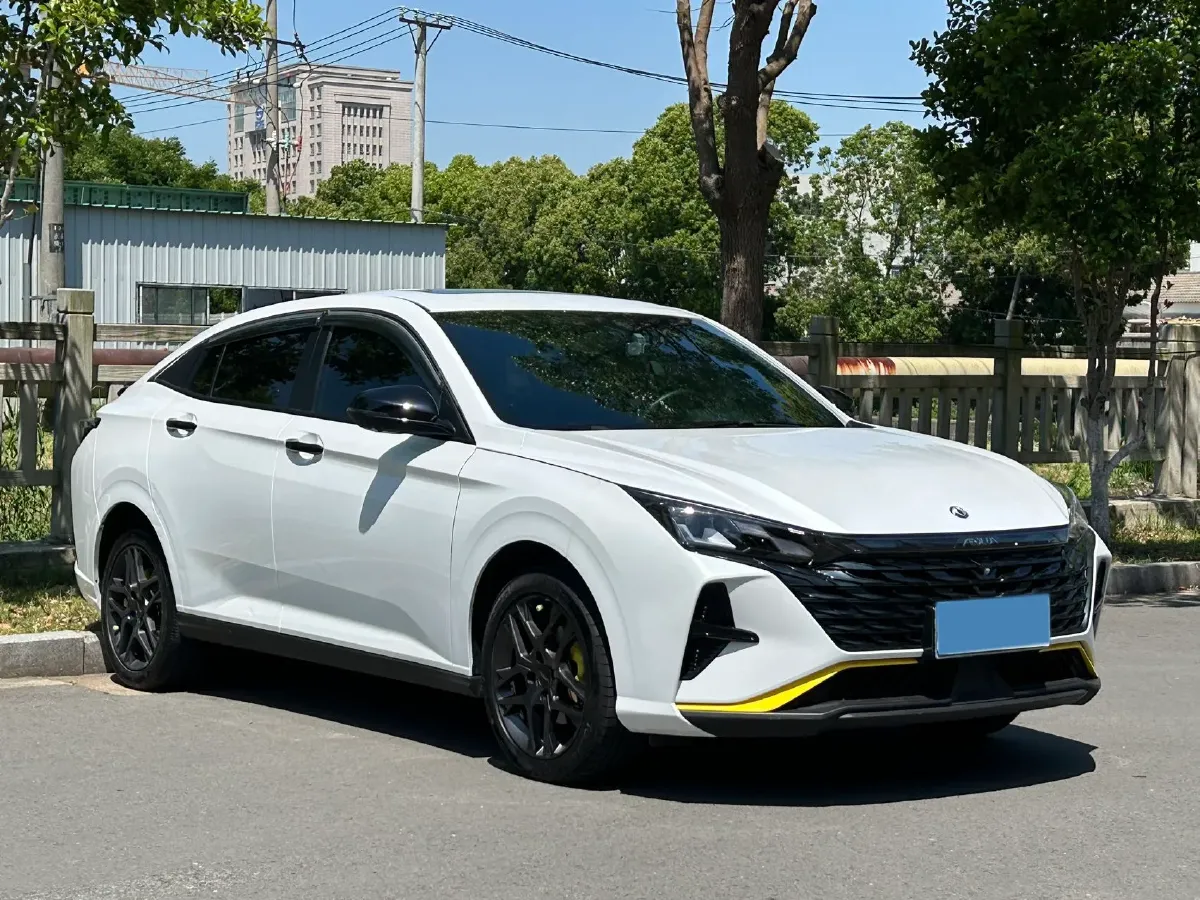 2023 DongFeng Aeolus YiXuan 1.5T 197HP L4 6DCT,autocango,china used car exporter,china ev exporter,chinese used car exporter,chinese used ev exporter