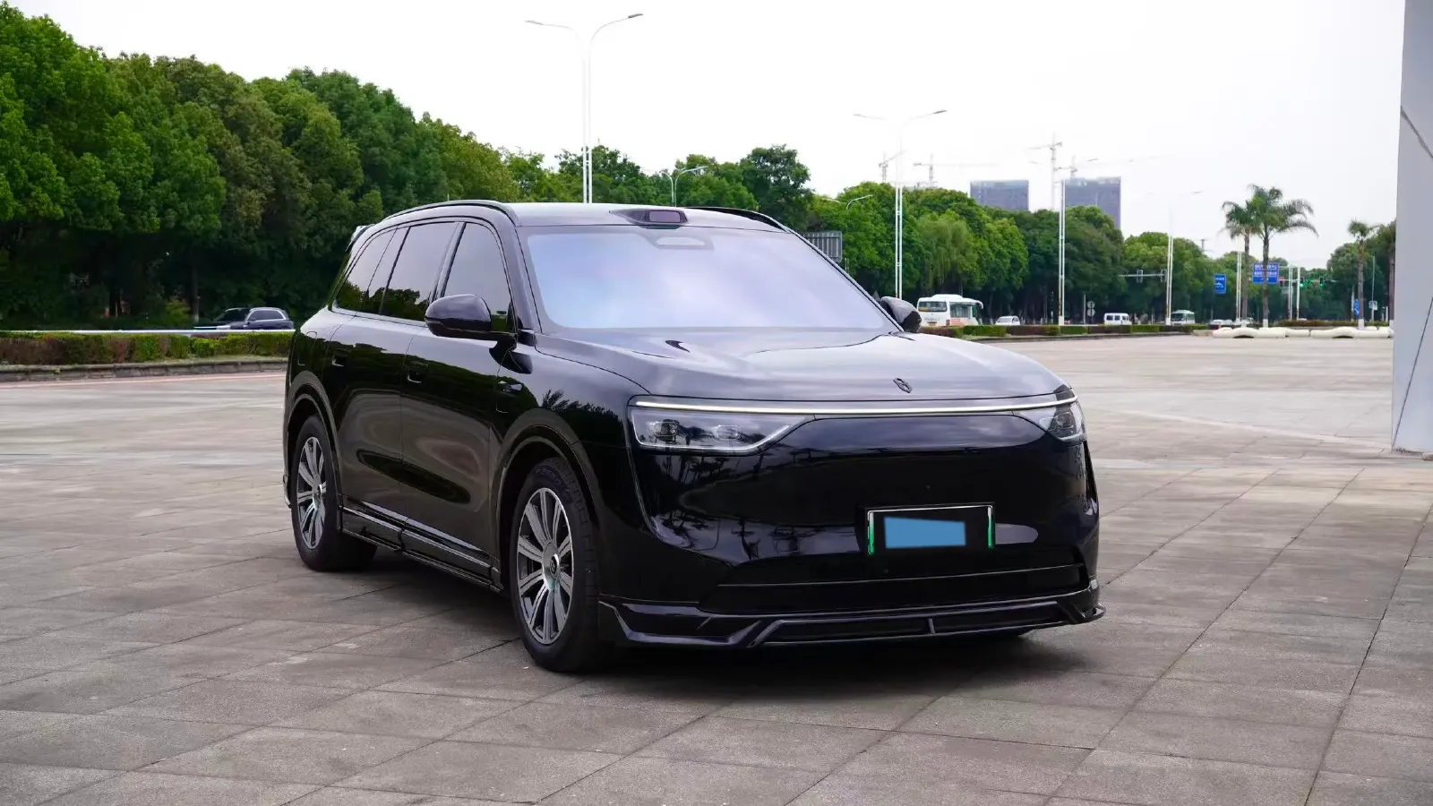 2025 AITO AITO M8 REEV 160HP REEV 53.4KWH,autocango,china used car exporter,china ev exporter,chinese used car exporter,chinese used ev exporter