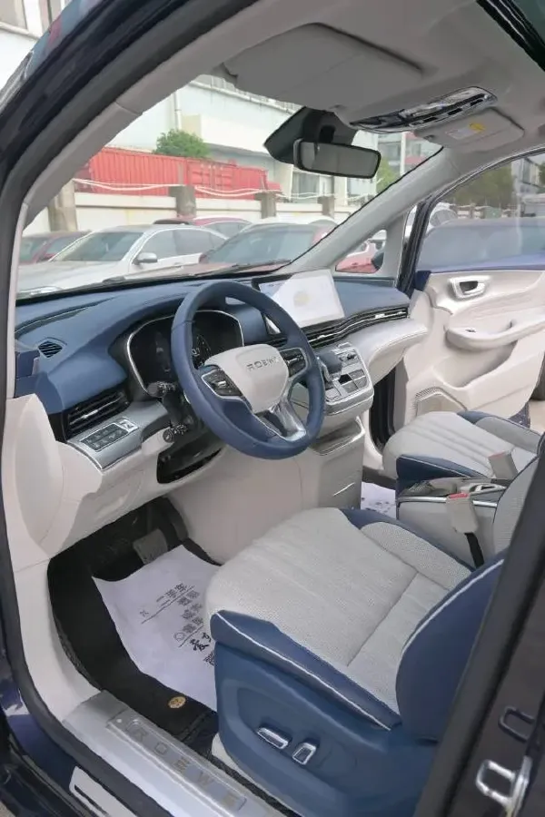 2022 Roewe iMAX8 2.0T 234HP L4 8AT,autocango,china used car exporter,china ev exporter,chinese used car exporter,chinese used ev exporter