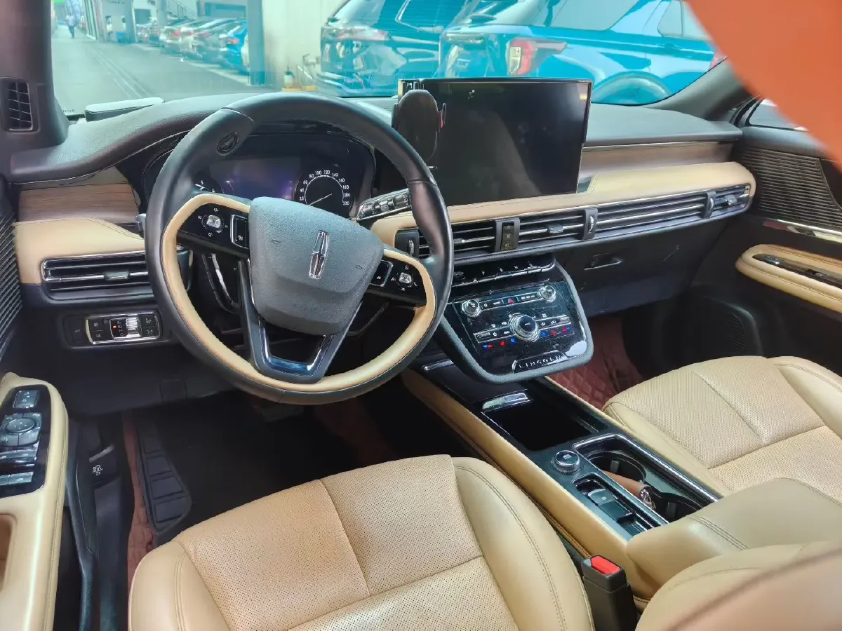 2021 Lincoln Corsair 2.0T 245HP L4 8AT,autocango,china used car exporter,china ev exporter,chinese used car exporter,chinese used ev exporter
