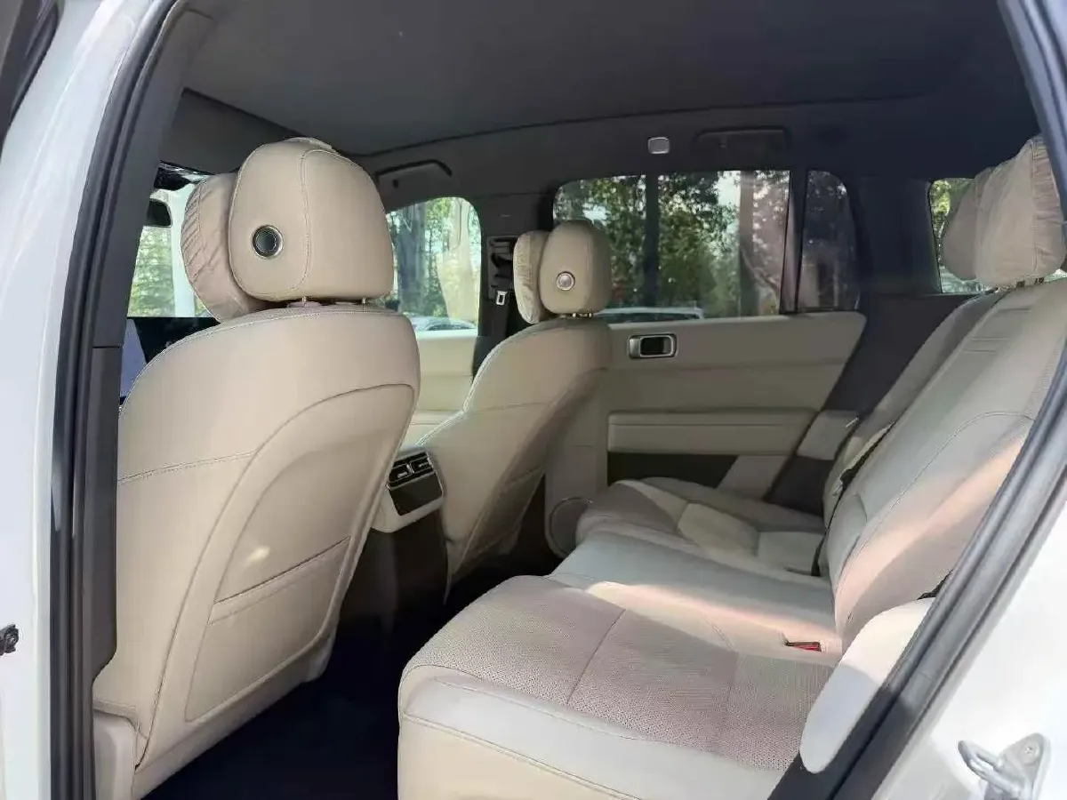 2024 Li L6 Range Extended 154HP L4 REEV 36.8KWH,autocango,china used car exporter,china ev exporter,chinese used car exporter,chinese used ev exporter