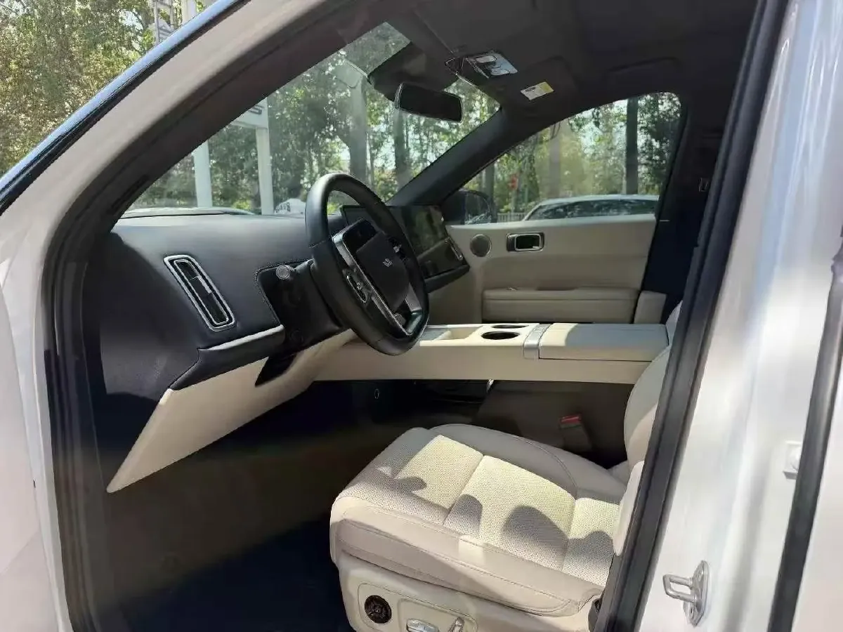 2024 Li L6 Range Extended 154HP L4 REEV 36.8KWH,autocango,china used car exporter,china ev exporter,chinese used car exporter,chinese used ev exporter