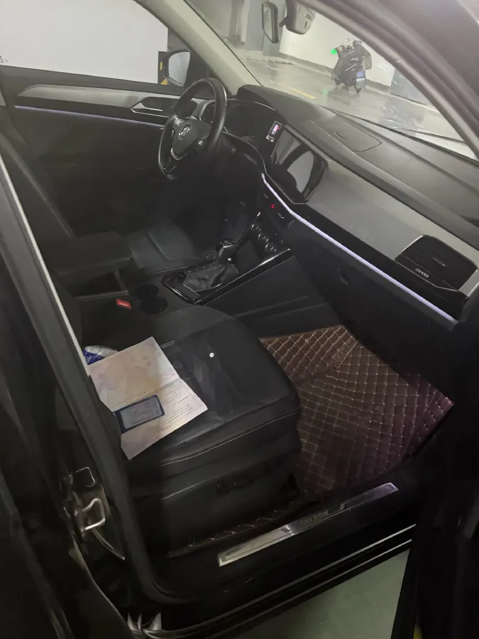 2019 Jeep Cherokee 2.0T 234HP L4 9AT,autocango,china used car exporter,china ev exporter,chinese used car exporter,chinese used ev exporter