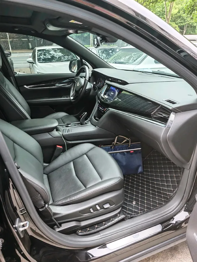 2021 Cadillac XT6 2.0T 237HP L4 9AT,autocango,china used car exporter,china ev exporter,chinese used car exporter,chinese used ev exporter