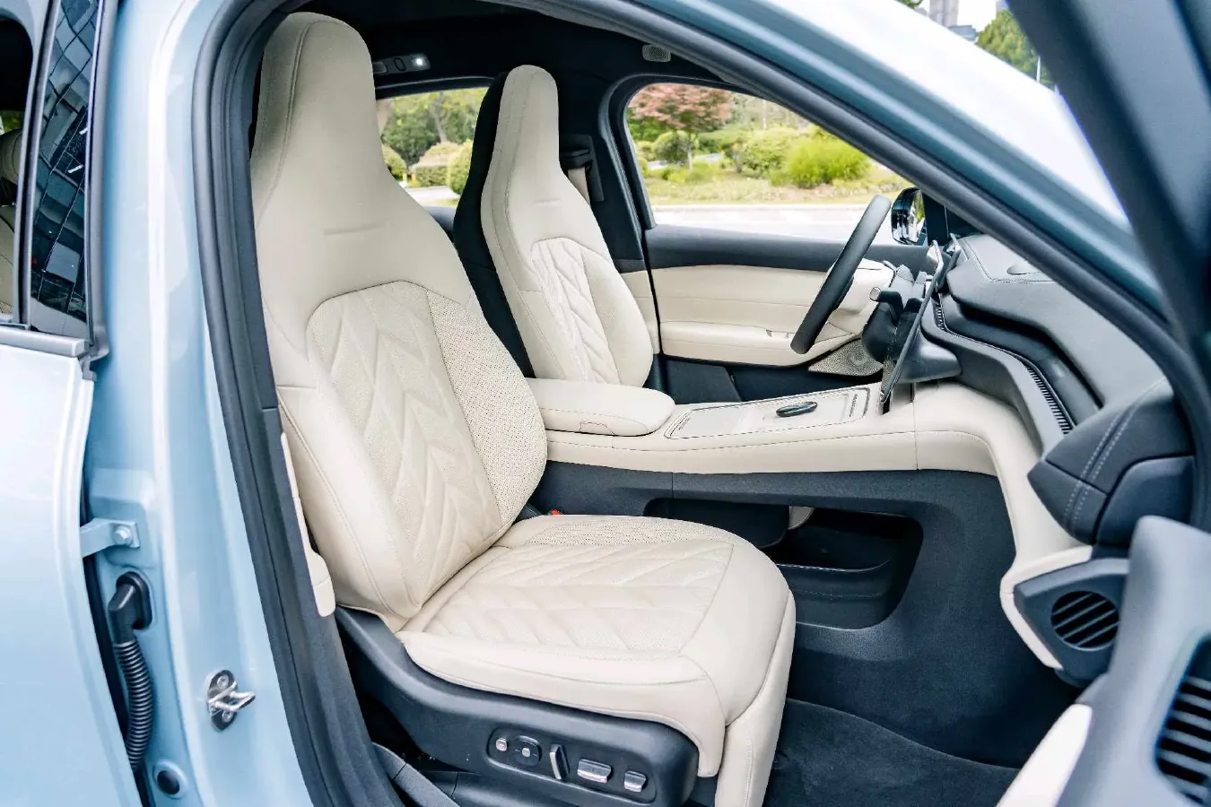 2025 NIO EC6 BEV,autocango,china used car exporter,china ev exporter,chinese used car exporter,chinese used ev exporter
