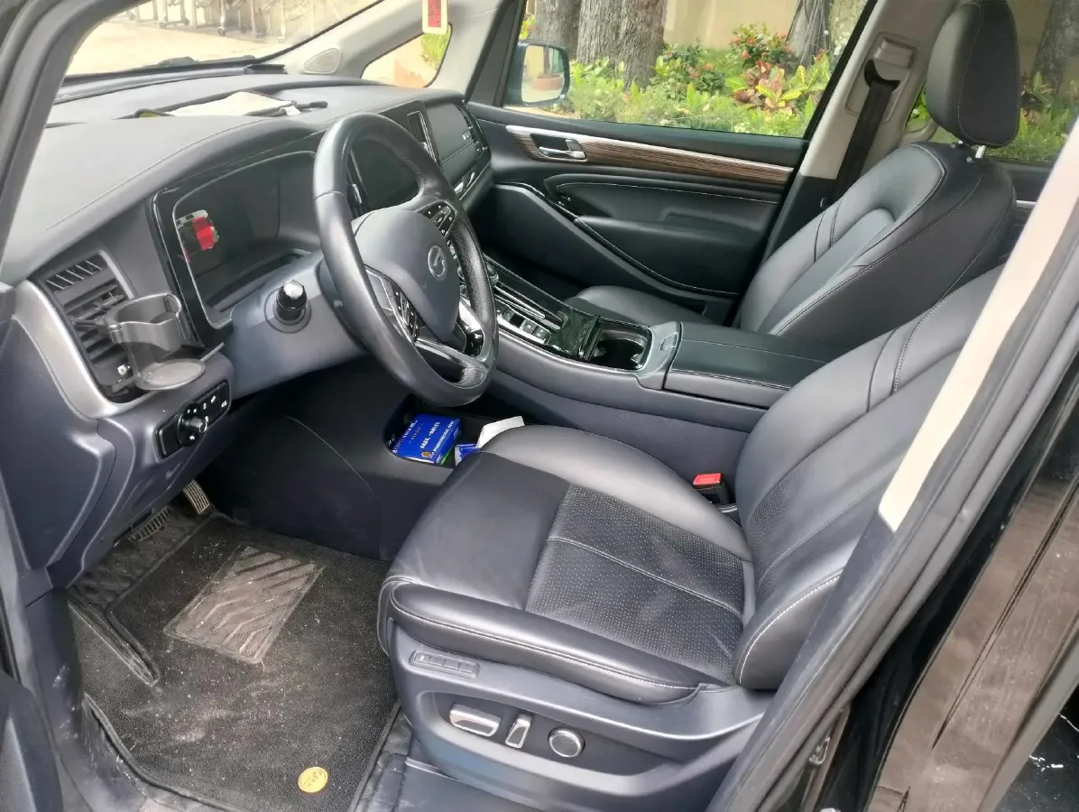 2021 GAC Trumpchi M8 2.0T 252HP L4 8AT,autocango,china used car exporter,china ev exporter,chinese used car exporter,chinese used ev exporter
