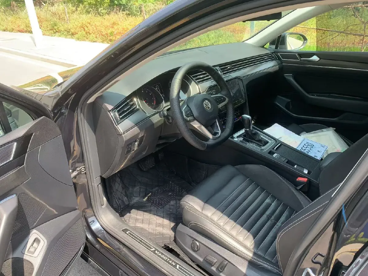 2020 Volkswagen Magotan 2.0T 186HP L4 7DCT,autocango,china used car exporter,china ev exporter,chinese used car exporter,chinese used ev exporter