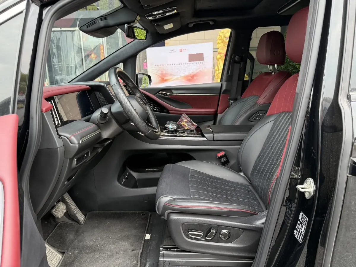 2023 GAC Trumpchi M8 2.0T 252HP L4 8AT,autocango,china used car exporter,china ev exporter,chinese used car exporter,chinese used ev exporter