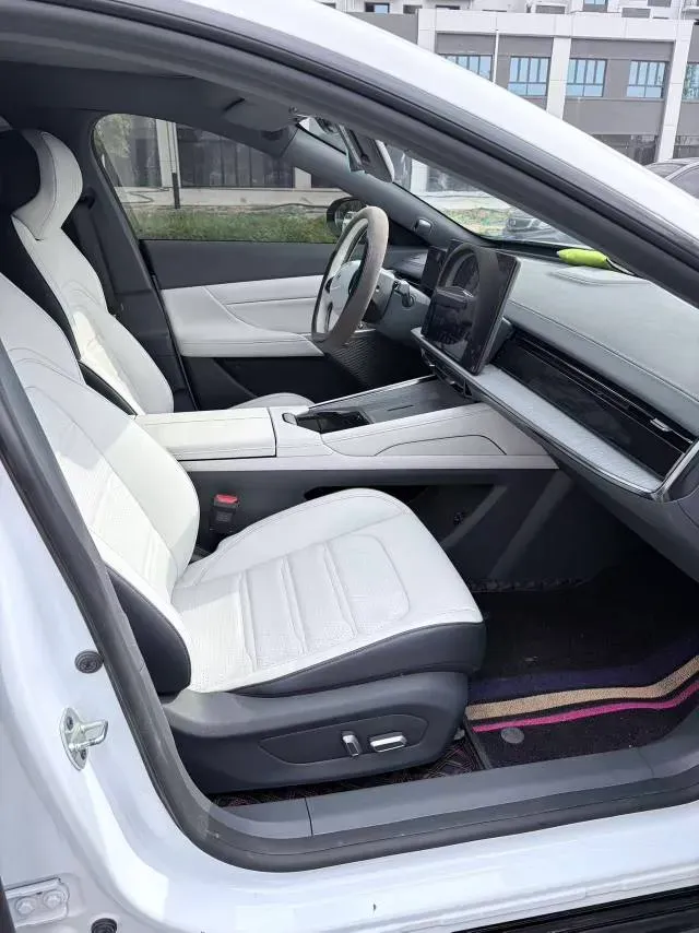 2024 DongFeng eπ eπ007 REEV 105HP REEV 28.4KWH,autocango,china used car exporter,china ev exporter,chinese used car exporter,chinese used ev exporter