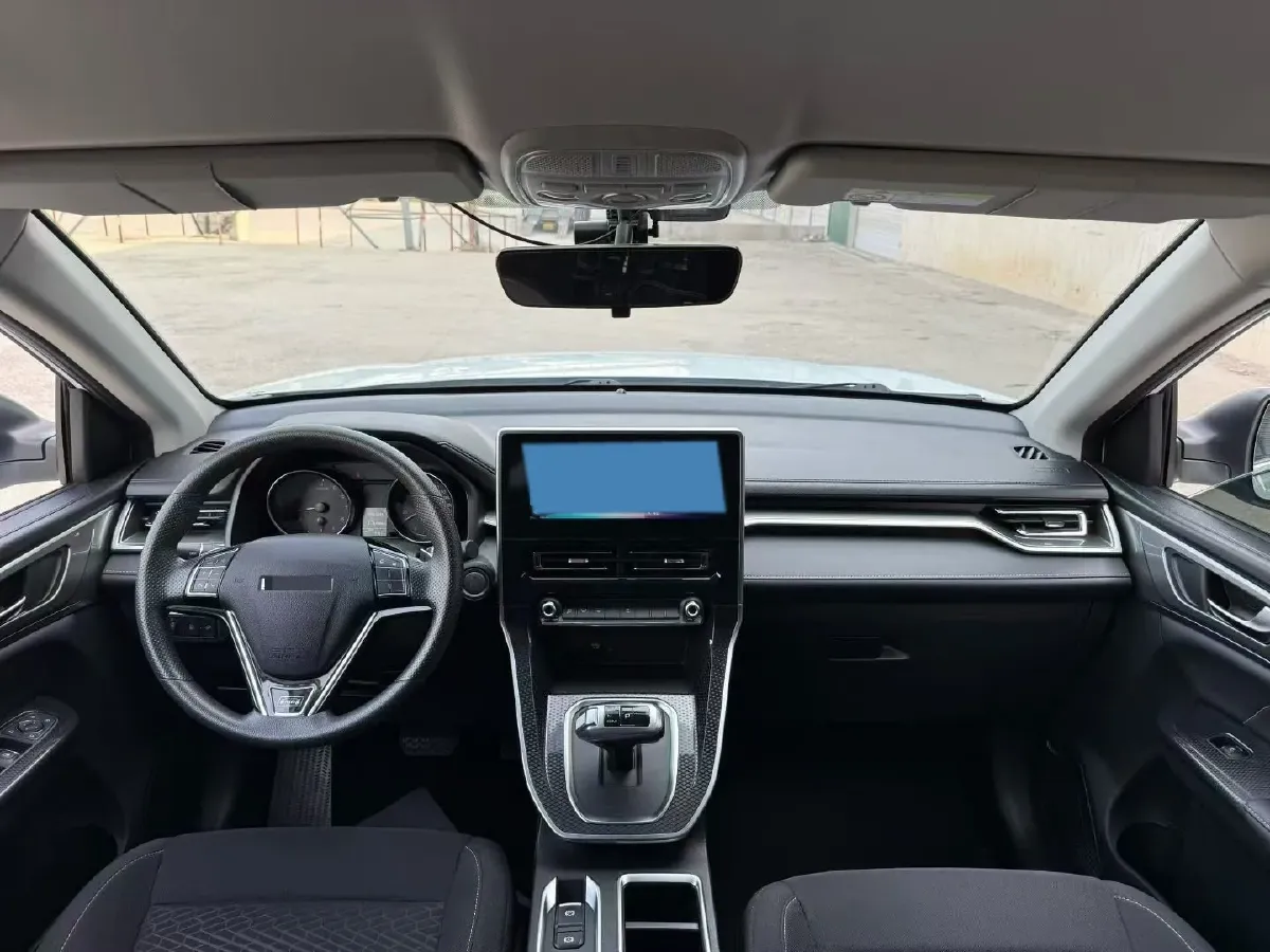 2023 Haval M6 1.5T 150HP L4 7DCT,autocango,china used car exporter,china ev exporter,chinese used car exporter,chinese used ev exporter