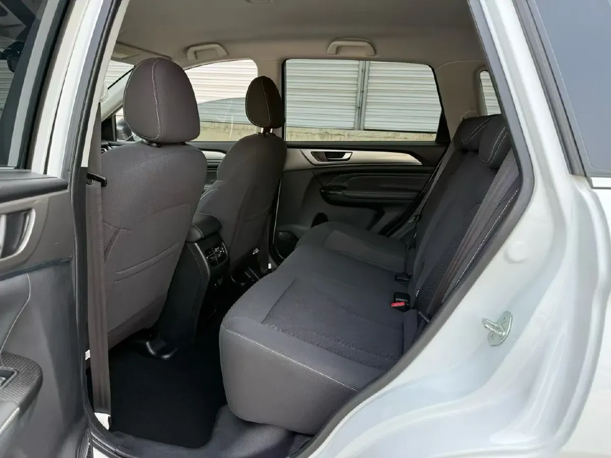 2023 Haval M6 1.5T 150HP L4 7DCT,autocango,china used car exporter,china ev exporter,chinese used car exporter,chinese used ev exporter
