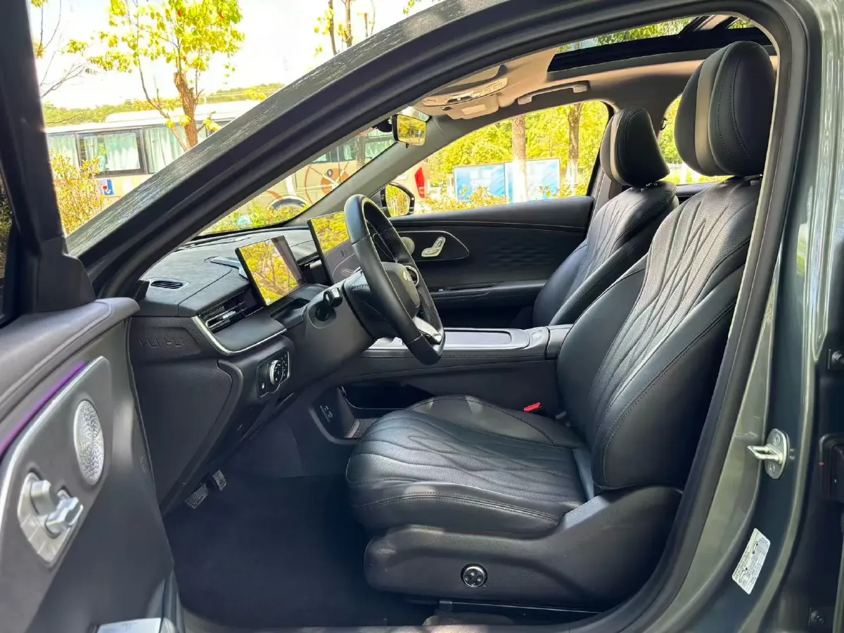 2025 Fulwin FulwinA8L 1.5T 156HP L4 1DHT PHEV 18.67KWH,autocango,china used car exporter,china ev exporter,chinese used car exporter,chinese used ev exporter