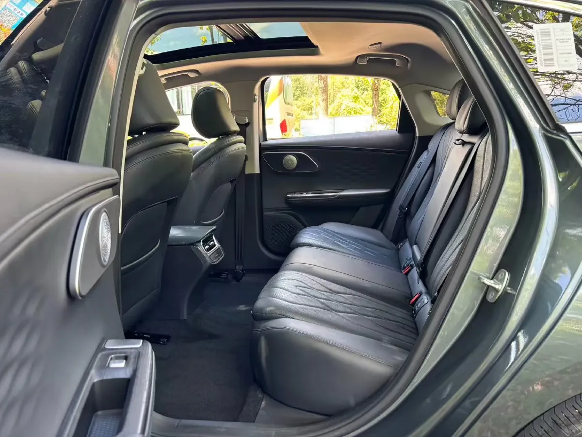 2025 Fulwin FulwinA8L 1.5T 156HP L4 1DHT PHEV 18.67KWH,autocango,china used car exporter,china ev exporter,chinese used car exporter,chinese used ev exporter