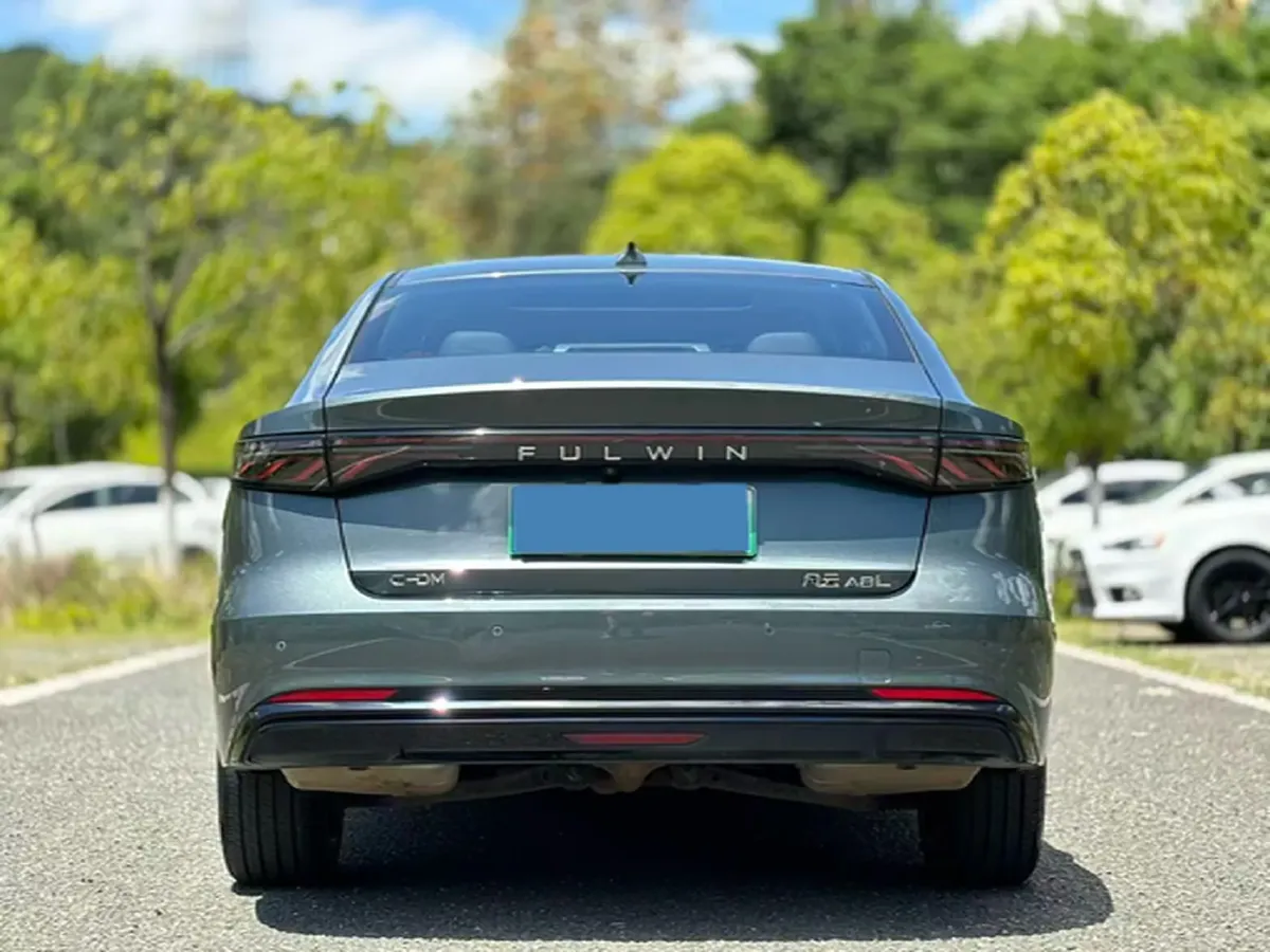 2025 Fulwin FulwinA8L 1.5T 156HP L4 1DHT PHEV 18.67KWH,autocango,china used car exporter,china ev exporter,chinese used car exporter,chinese used ev exporter