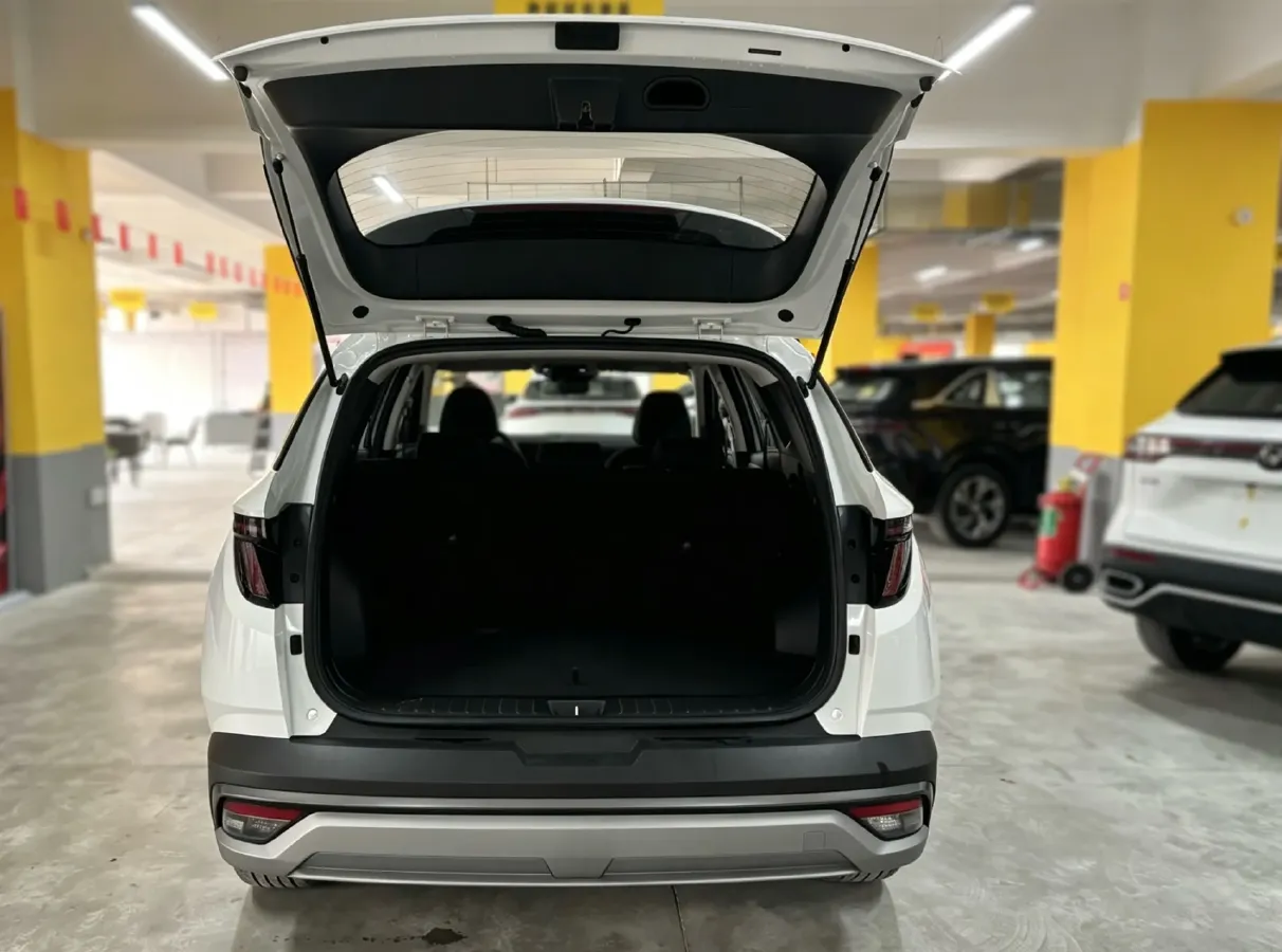2025 Hyundai Tucson 1.5T 200HP L4 8AT,autocango,china used car exporter,china ev exporter,chinese used car exporter,chinese used ev exporter