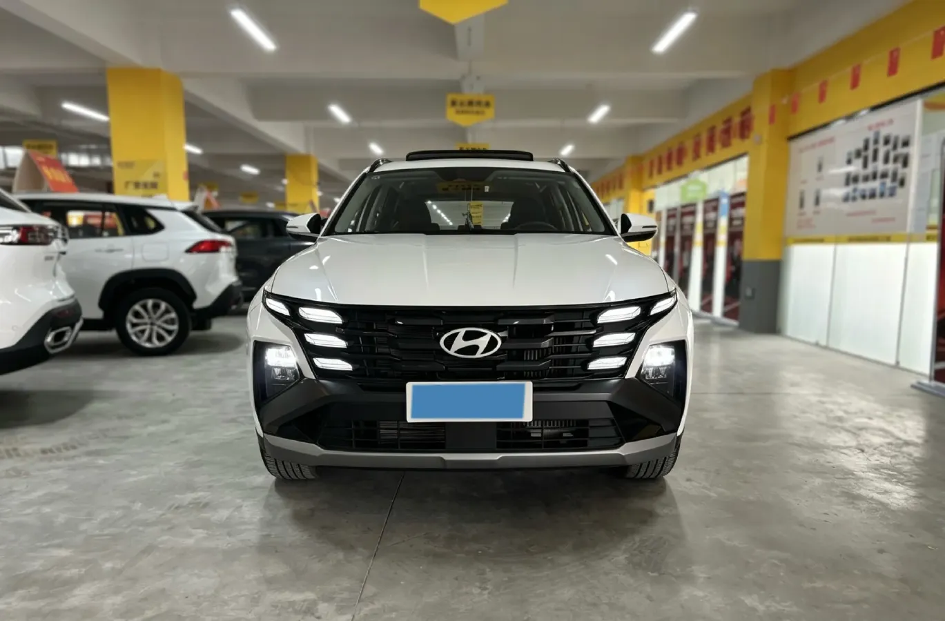 2025 Hyundai Tucson 1.5T 200HP L4 8AT,autocango,china used car exporter,china ev exporter,chinese used car exporter,chinese used ev exporter