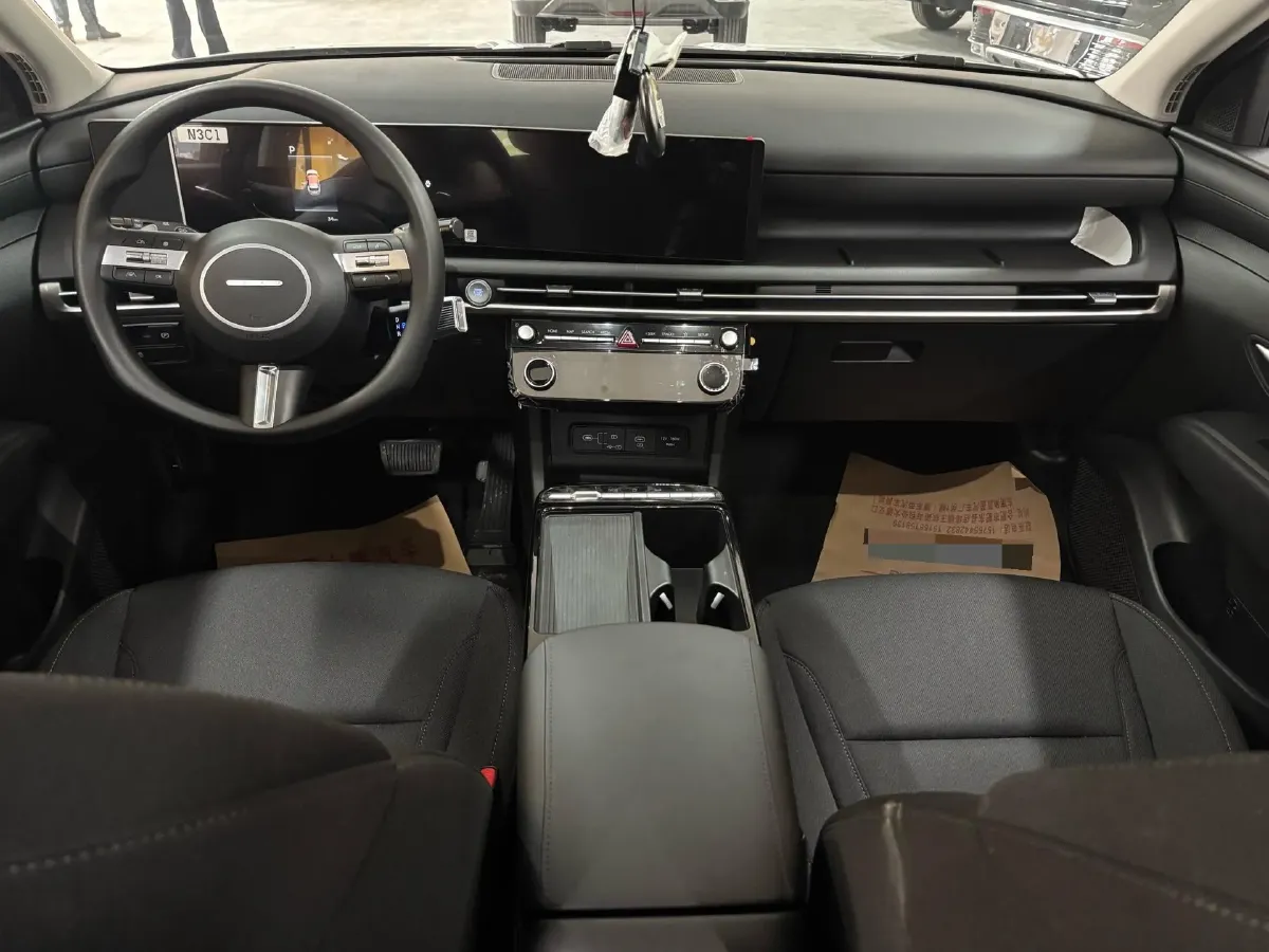 2025 Hyundai Tucson 1.5T 200HP L4 8AT,autocango,china used car exporter,china ev exporter,chinese used car exporter,chinese used ev exporter
