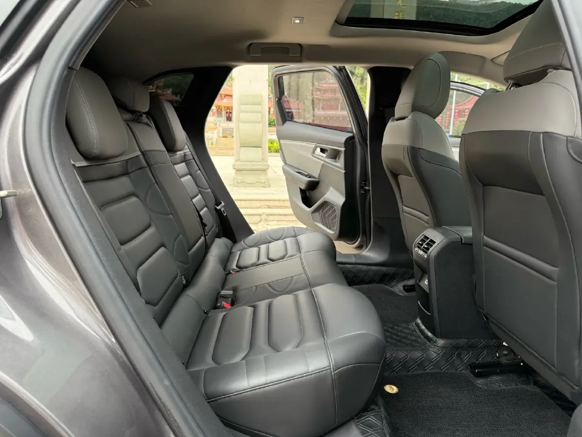 2021 Citroen C5 X 1.6T 175HP L4 8AT,autocango,china used car exporter,china ev exporter,chinese used car exporter,chinese used ev exporter