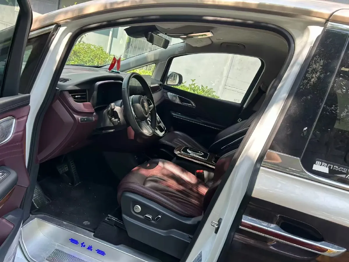 2023 HongQi HQ9 2.0T 252HP L4 8AT,autocango,china used car exporter,china ev exporter,chinese used car exporter,chinese used ev exporter