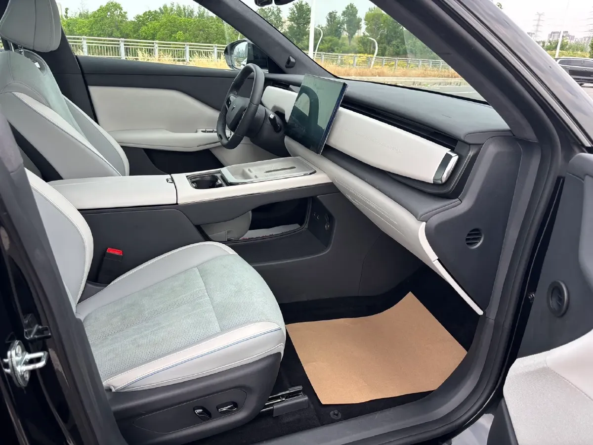2024 Voyah ZhiYin BEV 79KWH,autocango,china used car exporter,china ev exporter,chinese used car exporter,chinese used ev exporter