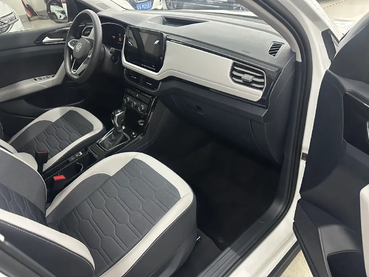 2025 Volkswagen Tharu 1.5L 110HP L4 6AT,autocango,china used car exporter,china ev exporter,chinese used car exporter,chinese used ev exporter