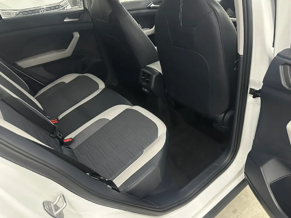 2025 Volkswagen Tharu 1.5L 110HP L4 6AT,autocango,china used car exporter,china ev exporter,chinese used car exporter,chinese used ev exporter