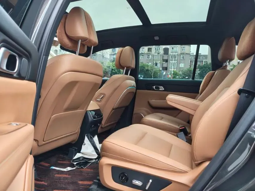 2021 Li ONE Range Extended 131HP REEV 40.5KWH,autocango,china used car exporter,china ev exporter,chinese used car exporter,chinese used ev exporter