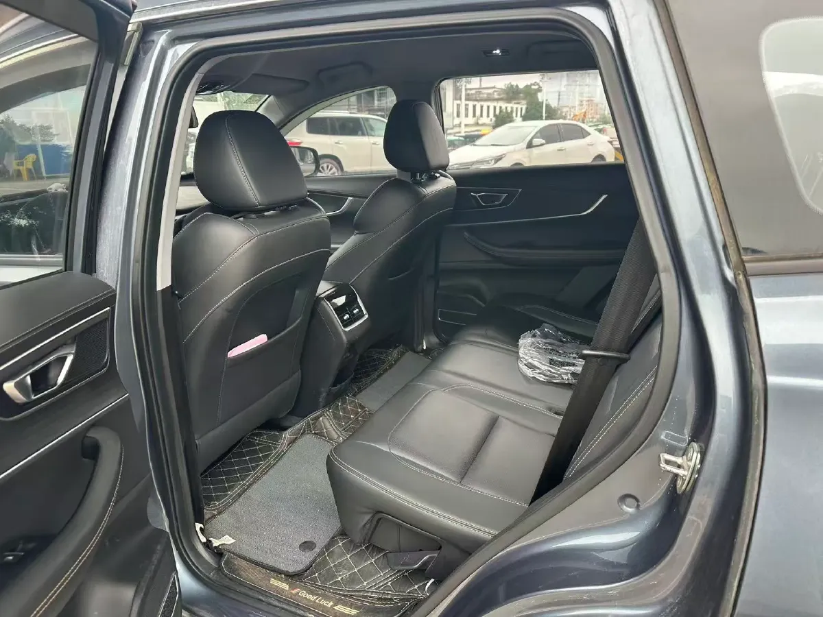 2019 Chery Tiggo 8 1.5T 156HP L4 6MT,autocango,china used car exporter,china ev exporter,chinese used car exporter,chinese used ev exporter