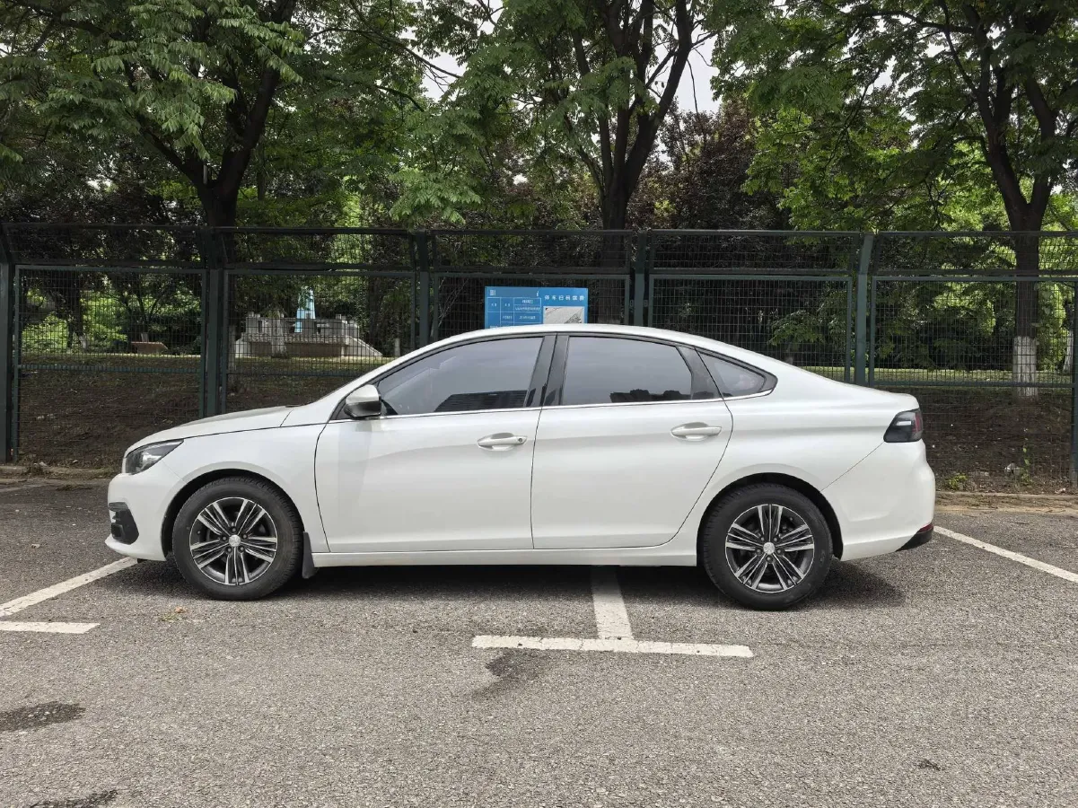 2019 Peugeot 308 1.6L 117HP L4 6AT,autocango,china used car exporter,china ev exporter,chinese used car exporter,chinese used ev exporter