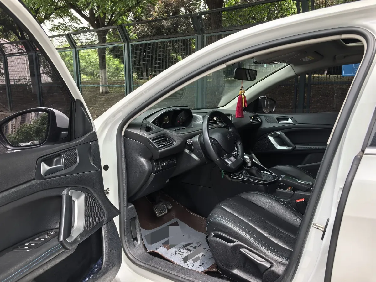 2019 Peugeot 308 1.6L 117HP L4 6AT,autocango,china used car exporter,china ev exporter,chinese used car exporter,chinese used ev exporter