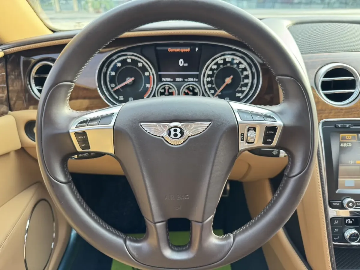 2016 Bentley Flying Spur 4.0T 507HP V8 8AT,autocango,china used car exporter,china ev exporter,chinese used car exporter,chinese used ev exporter