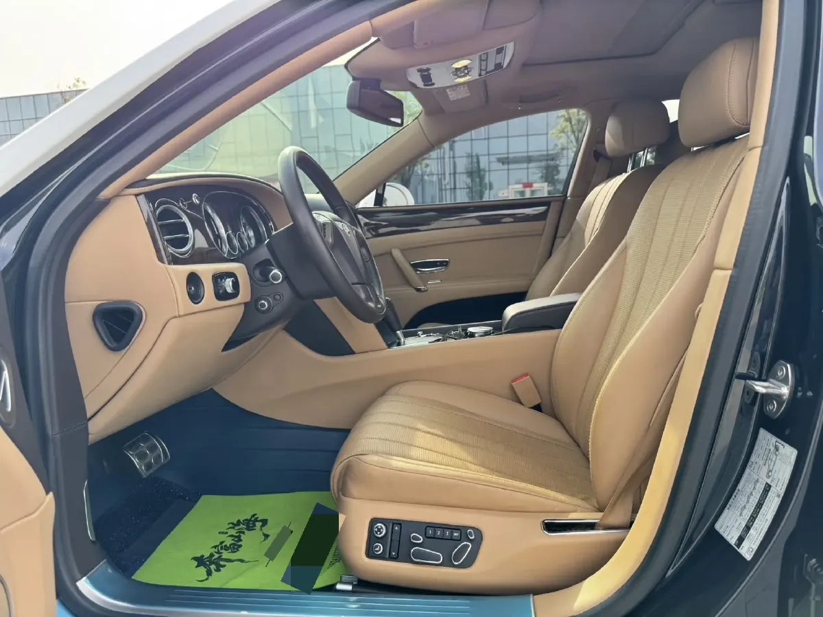 2016 Bentley Flying Spur 4.0T 507HP V8 8AT,autocango,china used car exporter,china ev exporter,chinese used car exporter,chinese used ev exporter