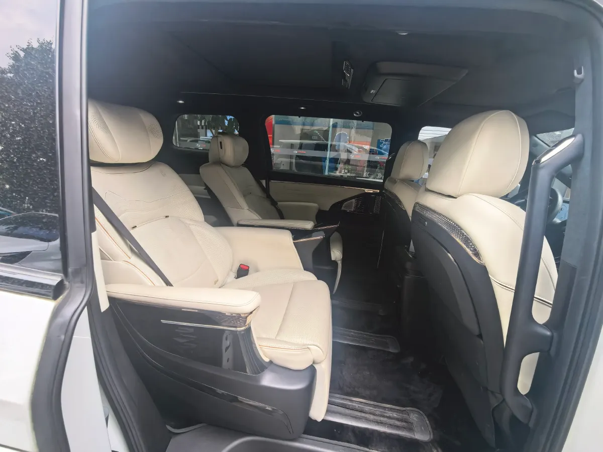 2023 GAC Trumpchi M8 2.0T 190HP L4 E-CVT Hybrid,autocango,china used car exporter,china ev exporter,chinese used car exporter,chinese used ev exporter