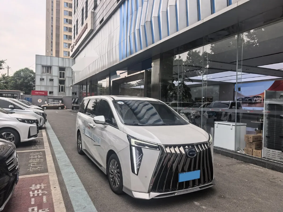 2023 GAC Trumpchi M8 2.0T 190HP L4 E-CVT Hybrid,autocango,china used car exporter,china ev exporter,chinese used car exporter,chinese used ev exporter