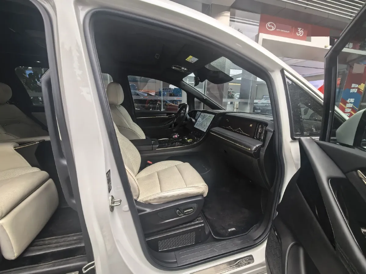 2023 GAC Trumpchi M8 2.0T 190HP L4 E-CVT Hybrid,autocango,china used car exporter,china ev exporter,chinese used car exporter,chinese used ev exporter