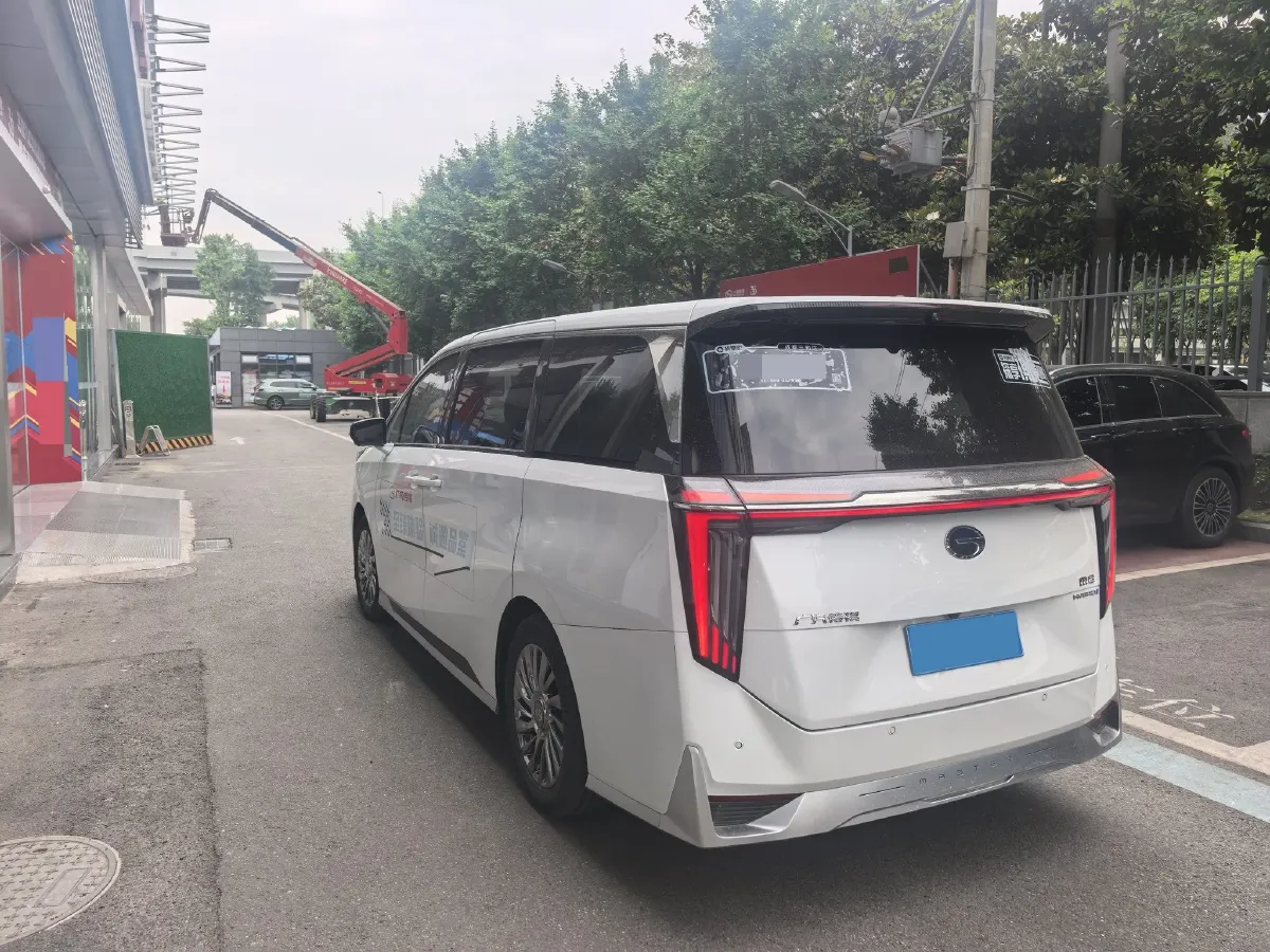 2023 GAC Trumpchi M8 2.0T 190HP L4 E-CVT Hybrid,autocango,china used car exporter,china ev exporter,chinese used car exporter,chinese used ev exporter
